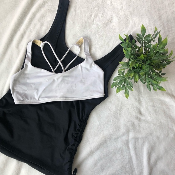 lululemon athletica Other - Lululemon Free To Be Bra